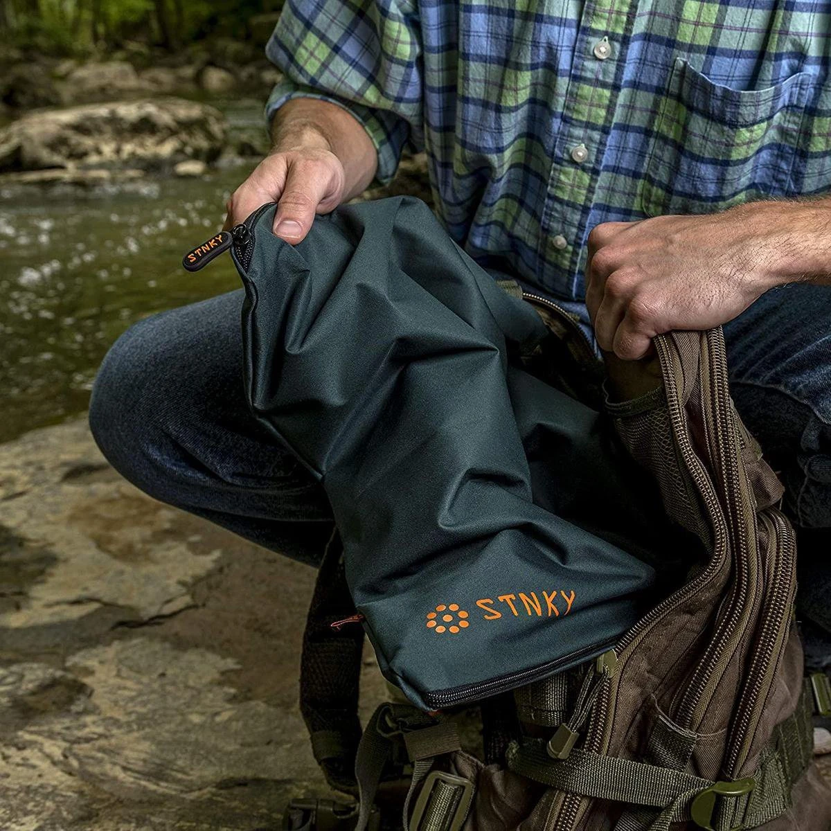 STNKY Pro Edition - Wasbare Sport, Reis- En Wastas - Groen - 13 Liter - Geurloos 5 STNKY Pro Edition - Wasbare Sport, Reis- En Wastas - Groen - 13 Liter - Geurloos - Afbeelding 3