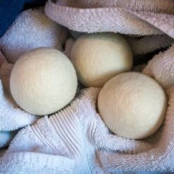 Apeiron Drogerballen - Droogballen - 6 XL Wasbollen - Droger - Duurzaam - Wasmachine - Wasverzachter - Energie Besparen - Zero Waste - Schapenvacht - Wol 19 Apeiron Drogerballen - Droogballen - 6 XL Wasbollen - Droger - Duurzaam - Wasmachine - Wasverzachter - Energie Besparen - Zero Waste - Schapenvacht - Wol -Schone Winkel 1200x1200 788