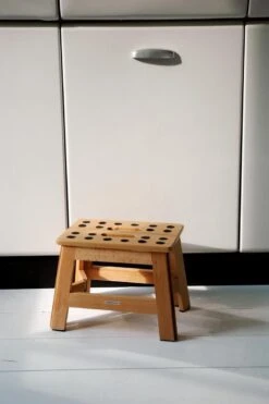 PUHLMANN - Inklapbare Kruk, JAMES, Hout, 23 Cm Hoog, Max 150 Kilo -Schone Winkel 798x1200 4